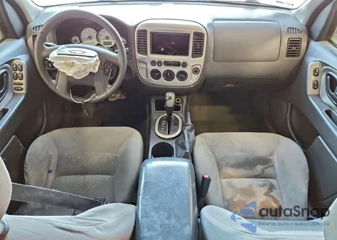 2005 Ford Escape Xlt z USA, uszkodzony, nr VIN 1FMYU93195KB68372